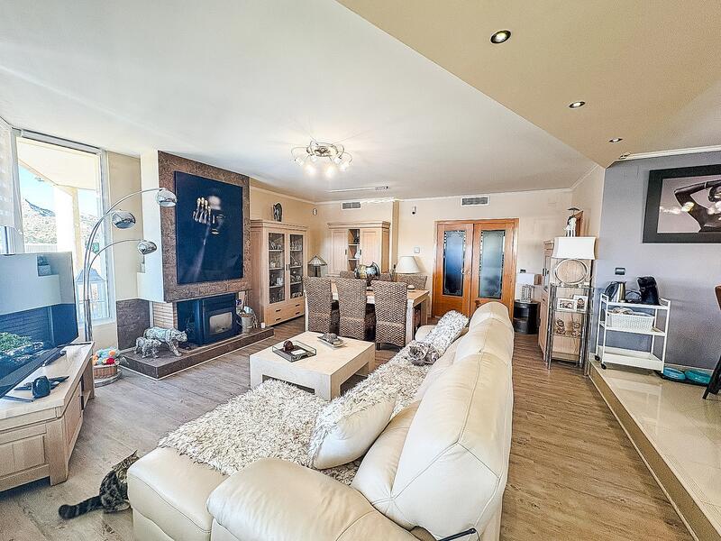 5 bedroom Villa for sale