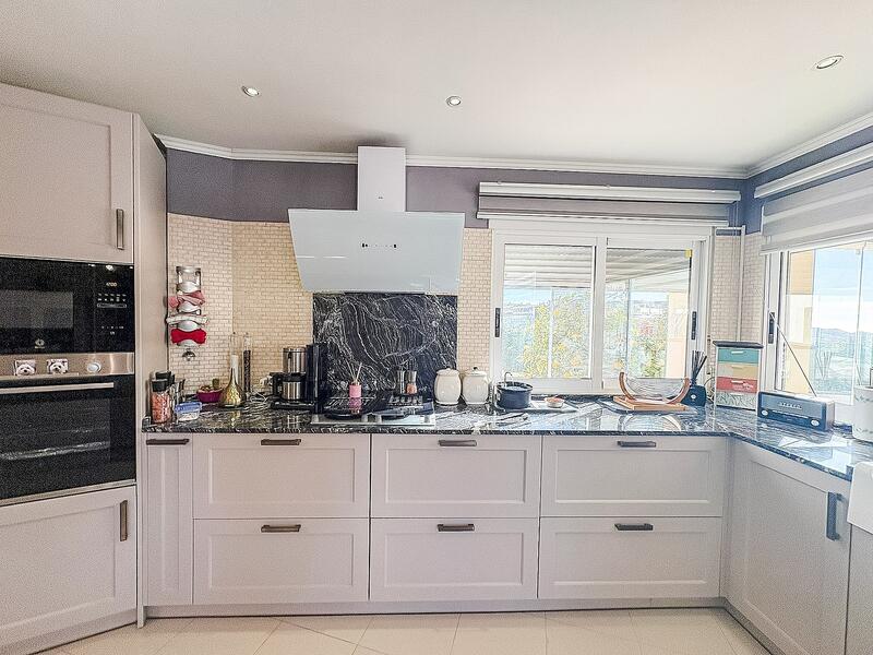 5 bedroom Villa for sale