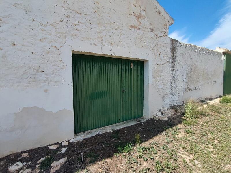 5 bedroom Country House for sale