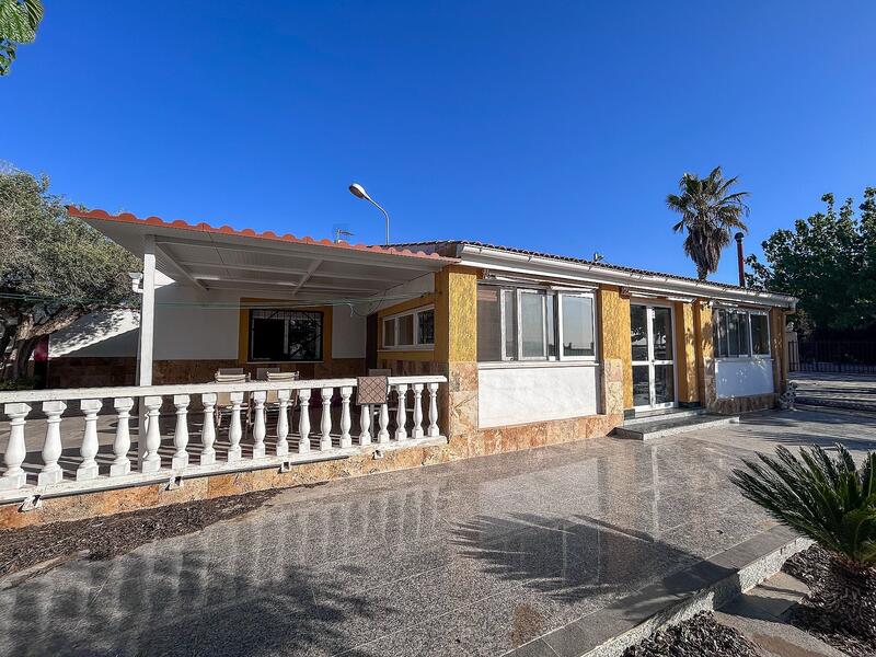 4 bedroom Country House for sale 4 bedroom Country House for sale