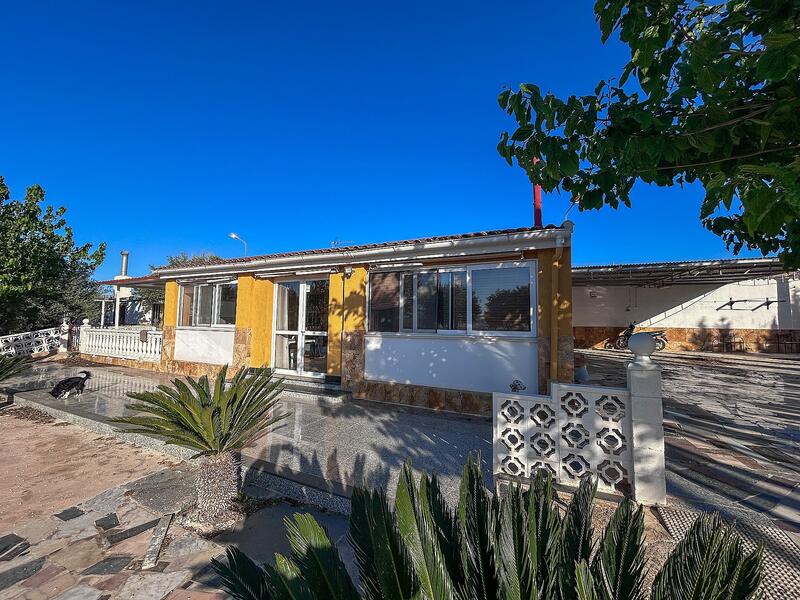 4 bedroom Country House for sale 4 bedroom Country House for sale