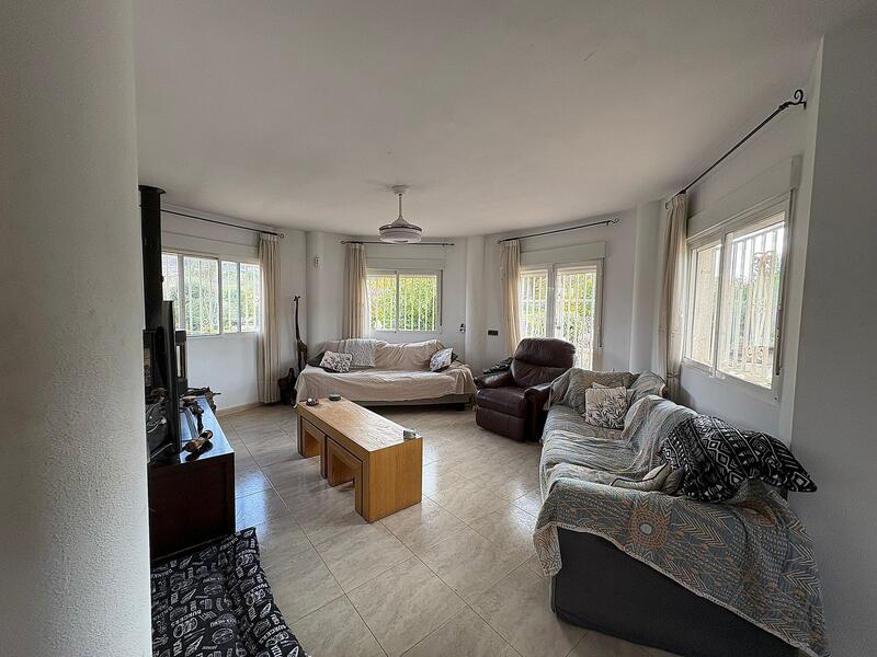 5 bedroom Villa for sale