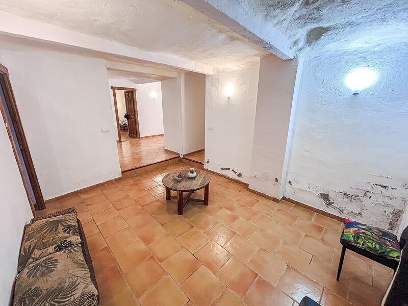 4 bedroom Cave House for sale
