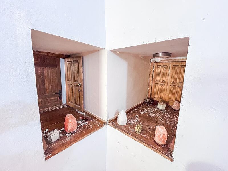 4 bedroom Cave House for sale