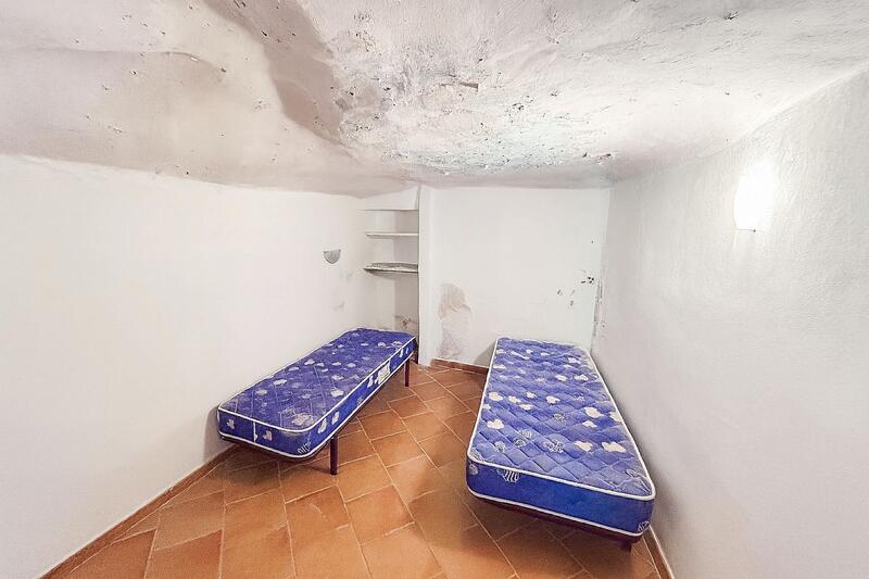 4 bedroom Cave House for sale