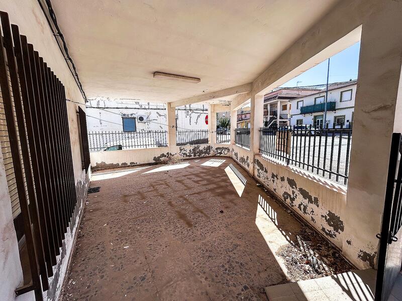 6 bedroom Townhouse for sale 6 bedroom Townhouse for sale