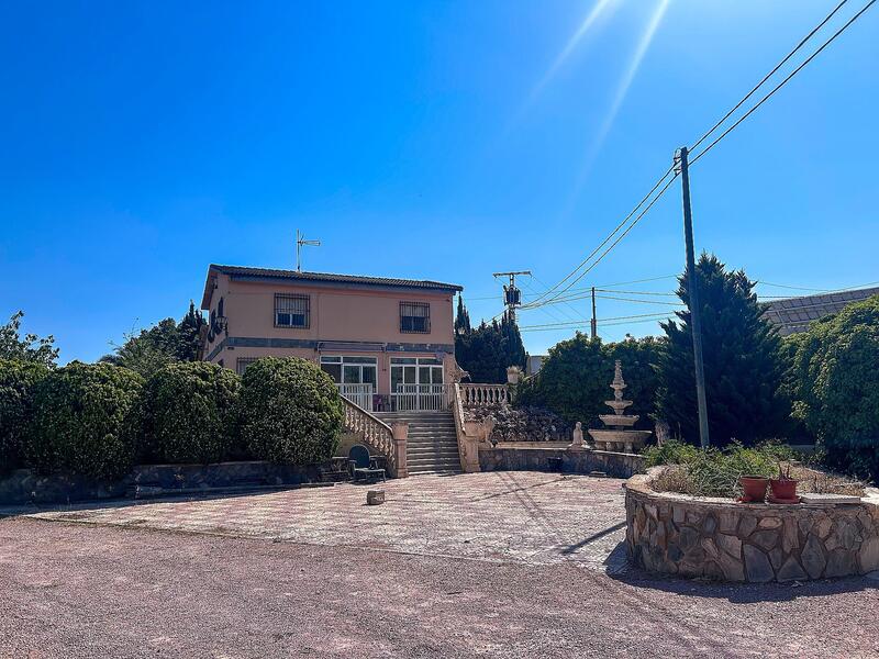 4 bedroom Country House for sale 4 bedroom Country House for sale