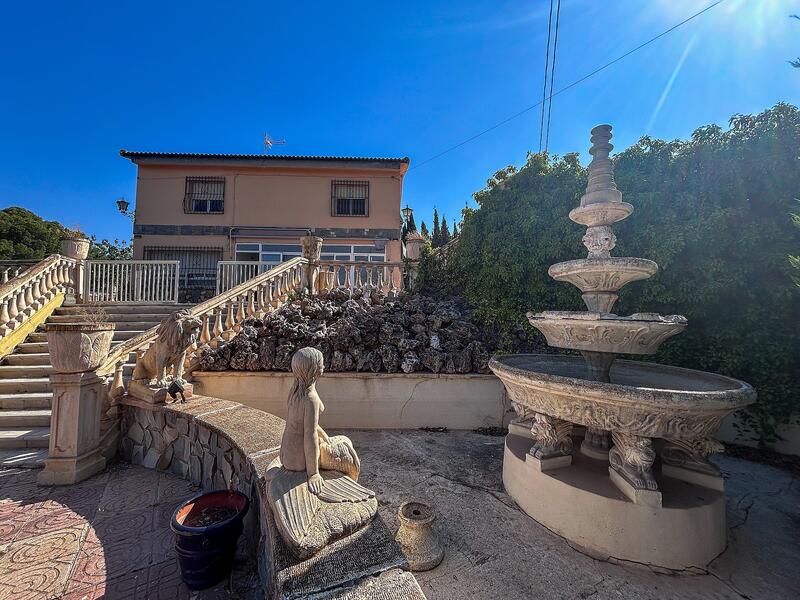 4 bedroom Country House for sale 4 bedroom Country House for sale