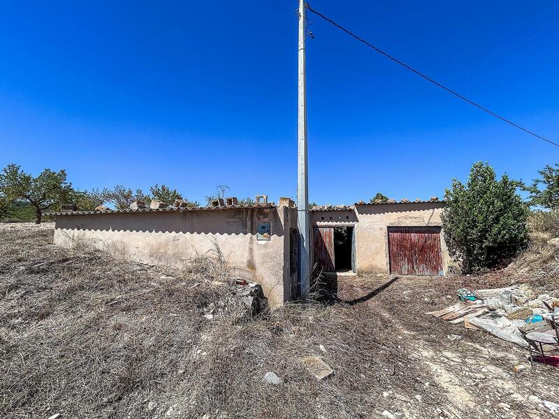 3 bedroom Country House for sale 3 bedroom Country House for sale