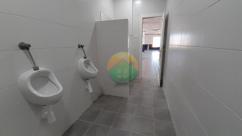 Handelsimmobilie zu verkaufen