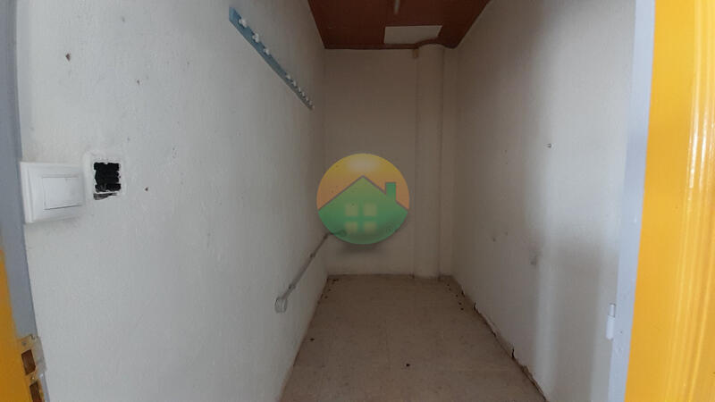 Handelsimmobilie zu verkaufen