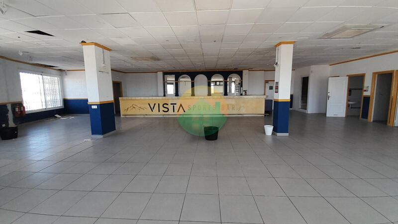 Handelsimmobilie zu verkaufen