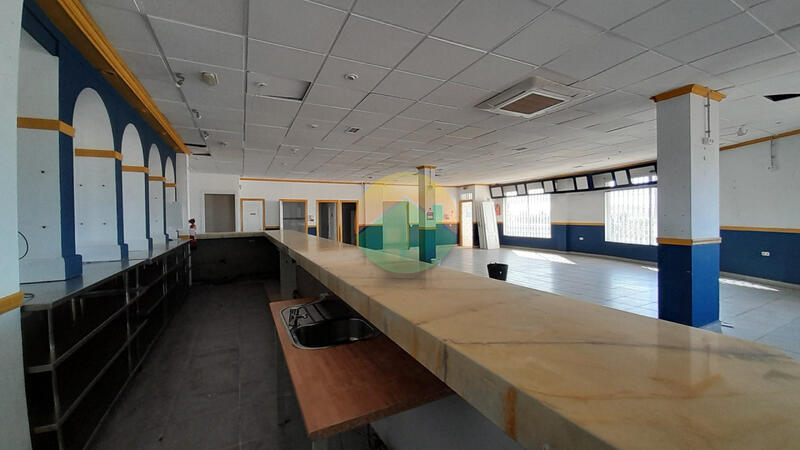 Handelsimmobilie zu verkaufen