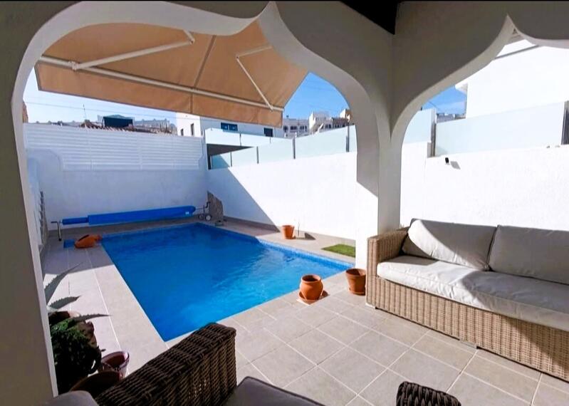 2 sovrum Villa till salu