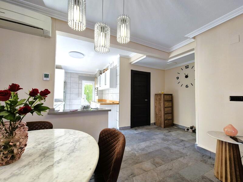 3 спальная комната вилла продается