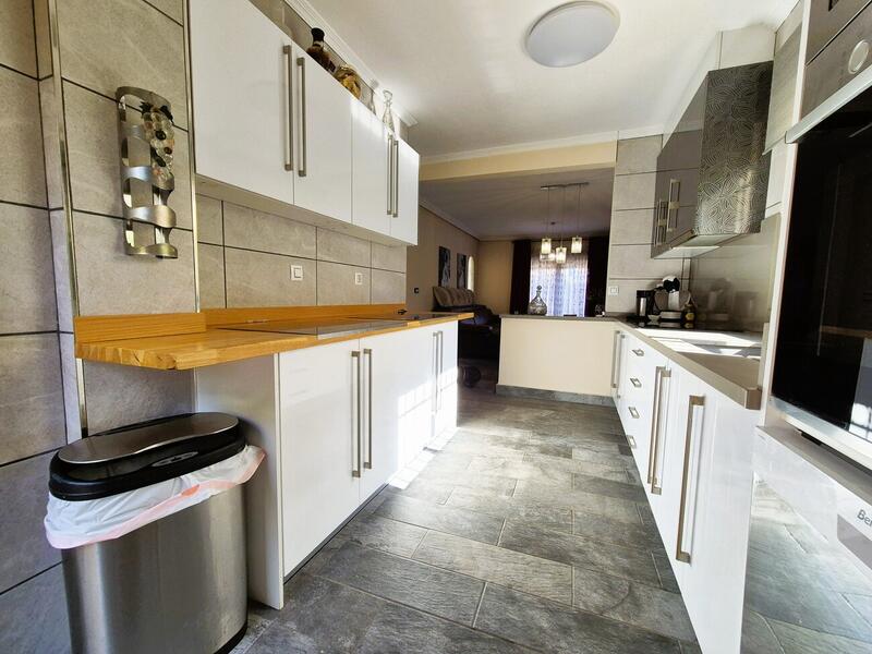 3 спальная комната вилла продается