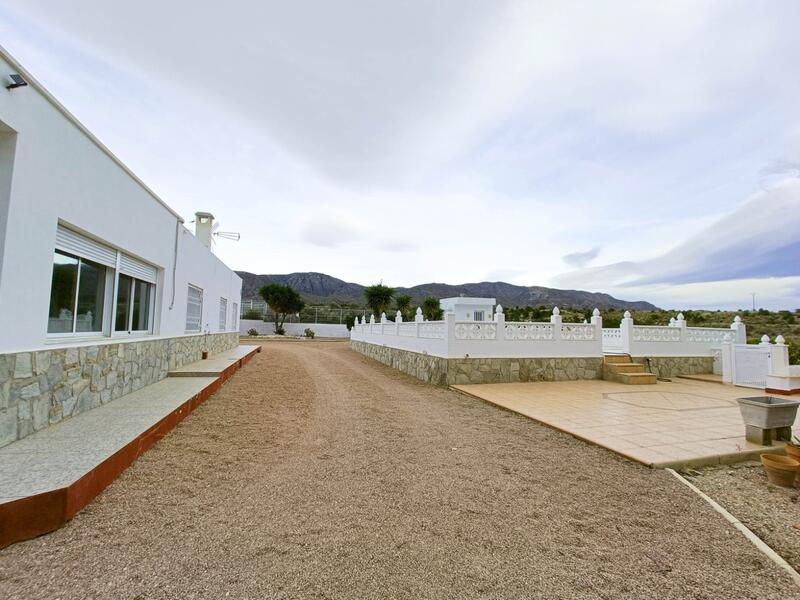 3 Schlafzimmer Villa zu verkaufen 3 Schlafzimmer Villa zu verkaufen