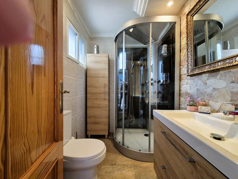 3 спальная комната вилла продается