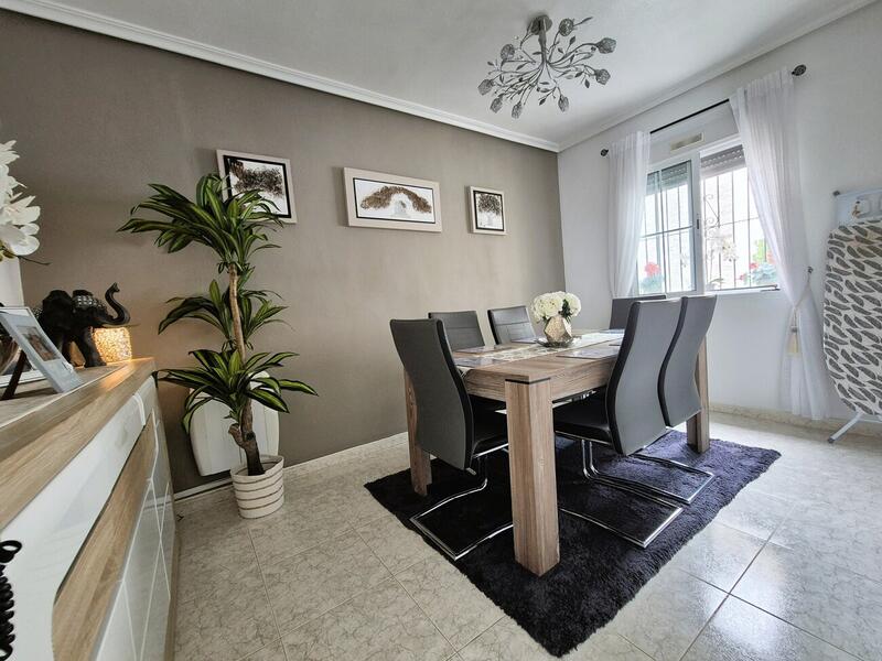 3 спальная комната вилла продается