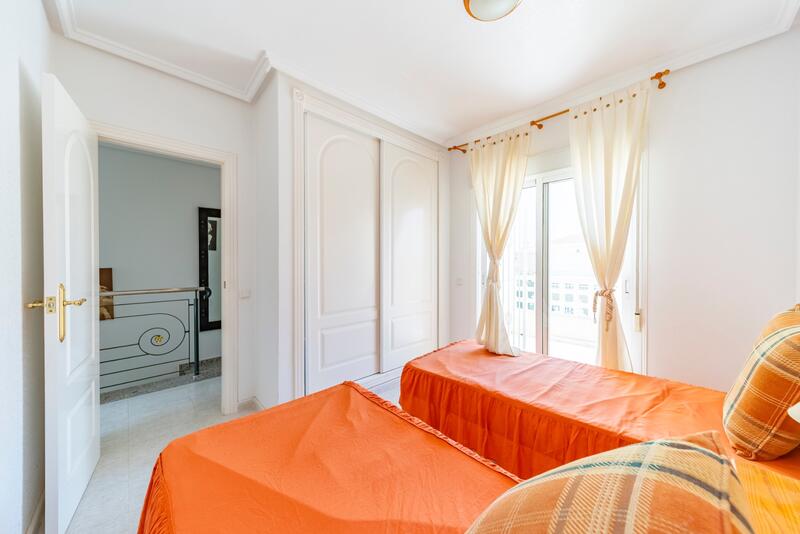 3 Schlafzimmer Stadthaus zu verkaufen 3 Schlafzimmer Stadthaus zu verkaufen