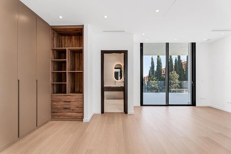 6 soverom Villa til salgs 6 soverom Villa til salgs