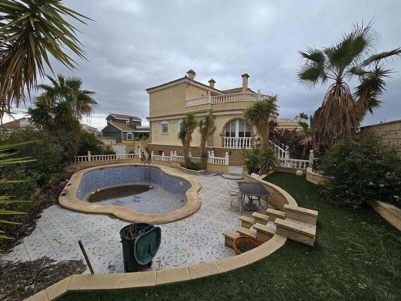 5 bedroom Villa for sale 5 bedroom Villa for sale