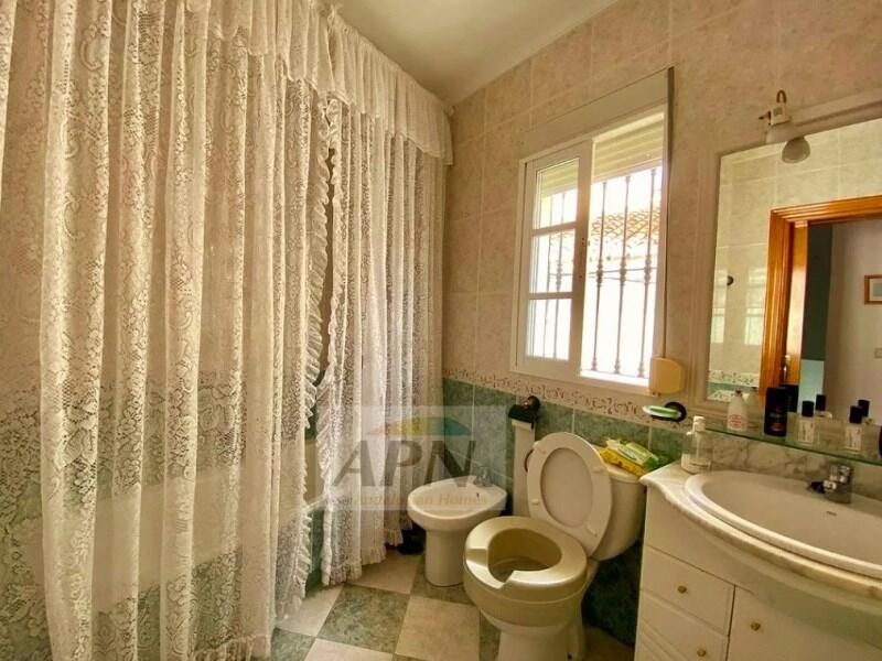 4 Schlafzimmer Stadthaus zu verkaufen