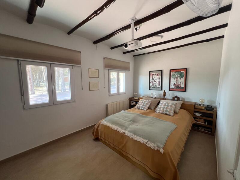 4 Schlafzimmer Landhaus zu verkaufen