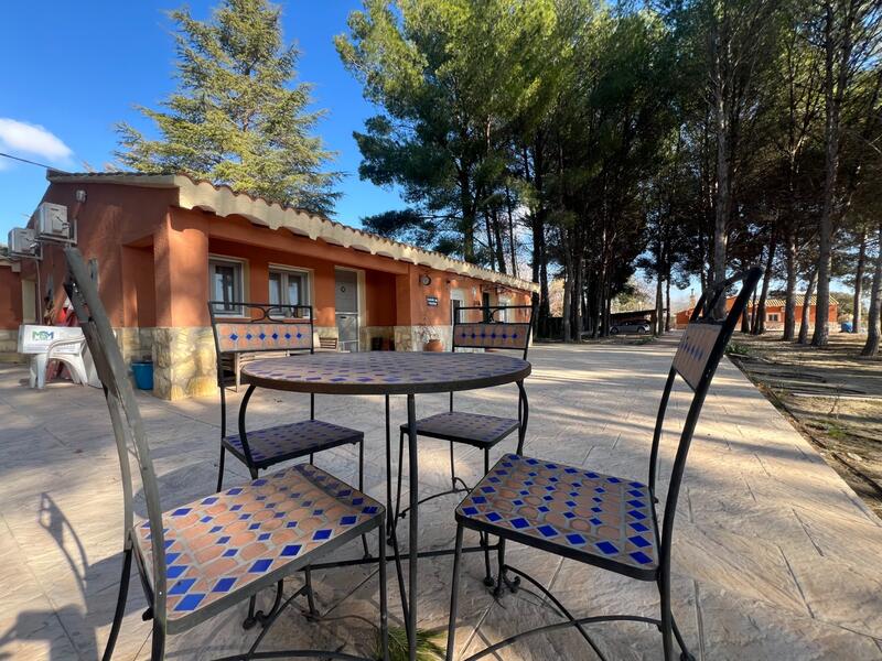 4 Schlafzimmer Landhaus zu verkaufen