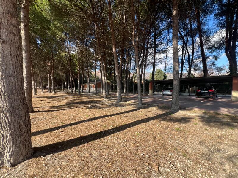 4 Schlafzimmer Landhaus zu verkaufen