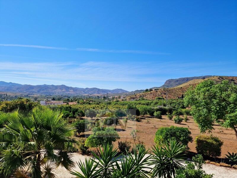 6 slaapkamer Landhuis Te koop 6 slaapkamer Landhuis Te koop