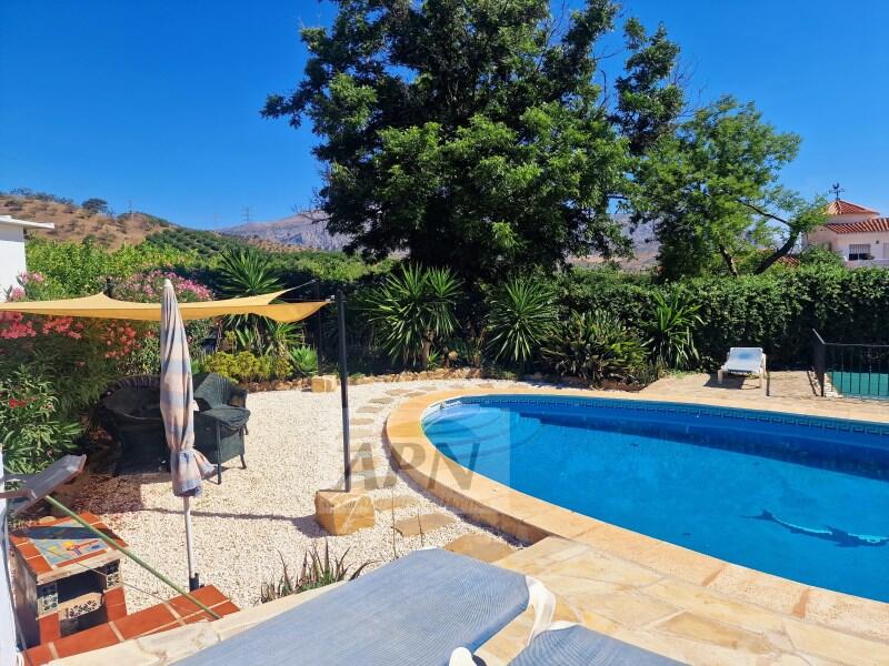 6 slaapkamer Landhuis Te koop 6 slaapkamer Landhuis Te koop