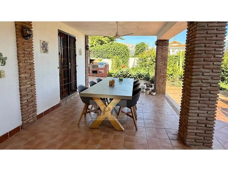 6 slaapkamer Landhuis Te koop 6 slaapkamer Landhuis Te koop