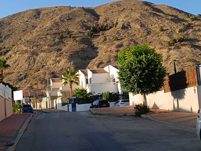 3 soveværelse Byhus til salg