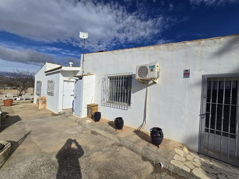 2 Cuarto Casa de Campo en venta