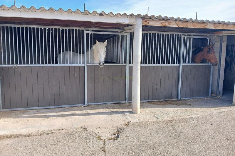 2 Cuarto Casa de Campo en venta