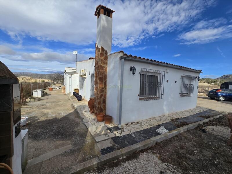 2 Cuarto Casa de Campo en venta