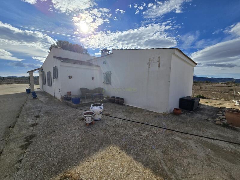 2 Cuarto Casa de Campo en venta