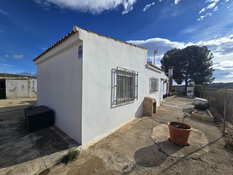 2 Cuarto Casa de Campo en venta