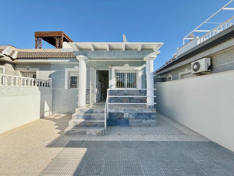 Villa for sale in Torrevieja, Alicante Villa for sale in Torrevieja, Alicante