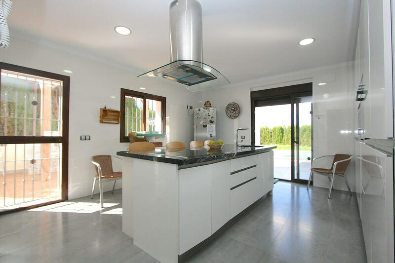 8 bedroom Villa for sale