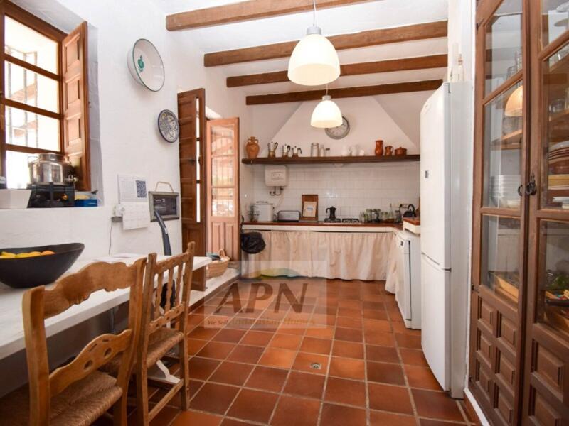 4 bedroom Country House for sale