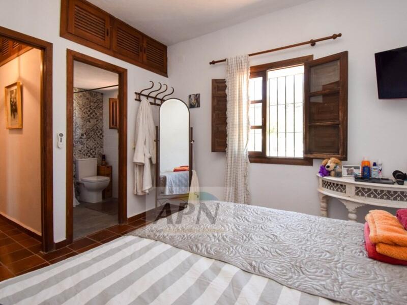 4 bedroom Country House for sale