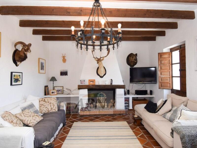 4 bedroom Country House for sale