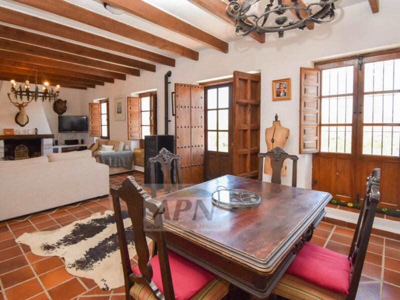 4 bedroom Country House for sale