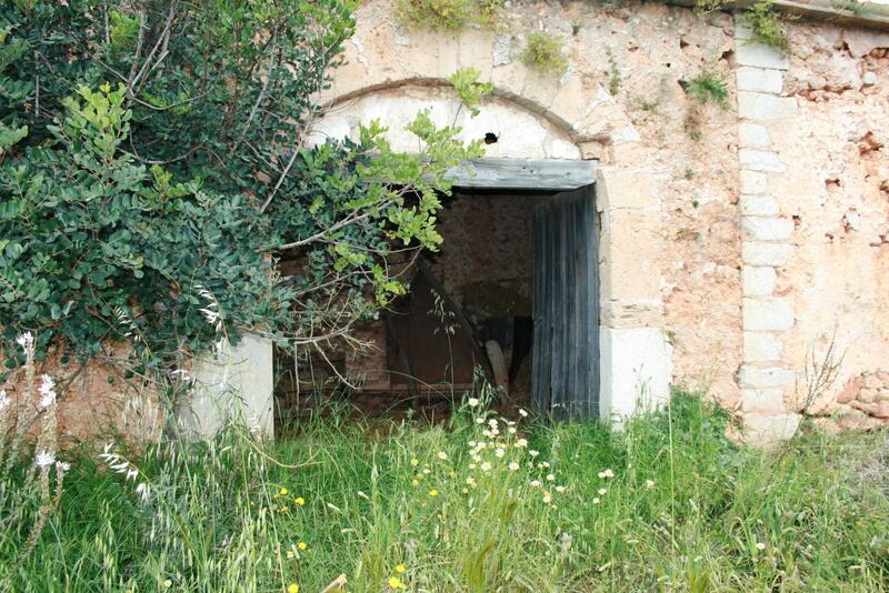 Lantställe till salu