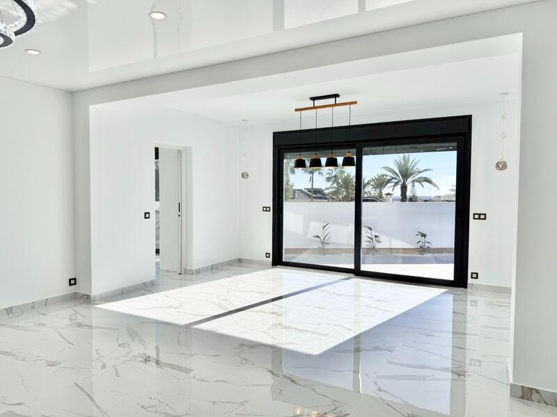 4 bedroom Villa for sale