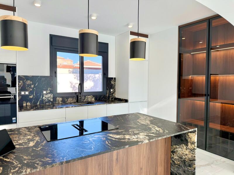 4 bedroom Villa for sale