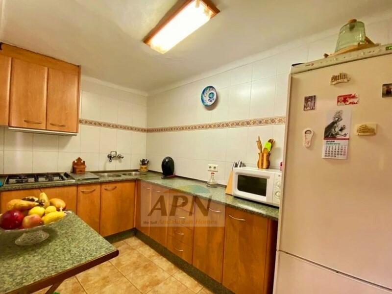 4 bedroom Townhouse for sale