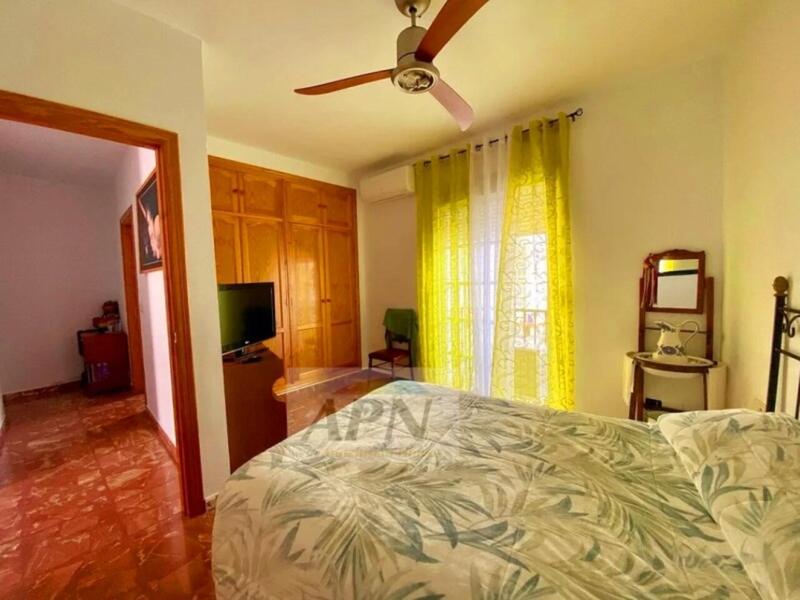 4 bedroom Townhouse for sale